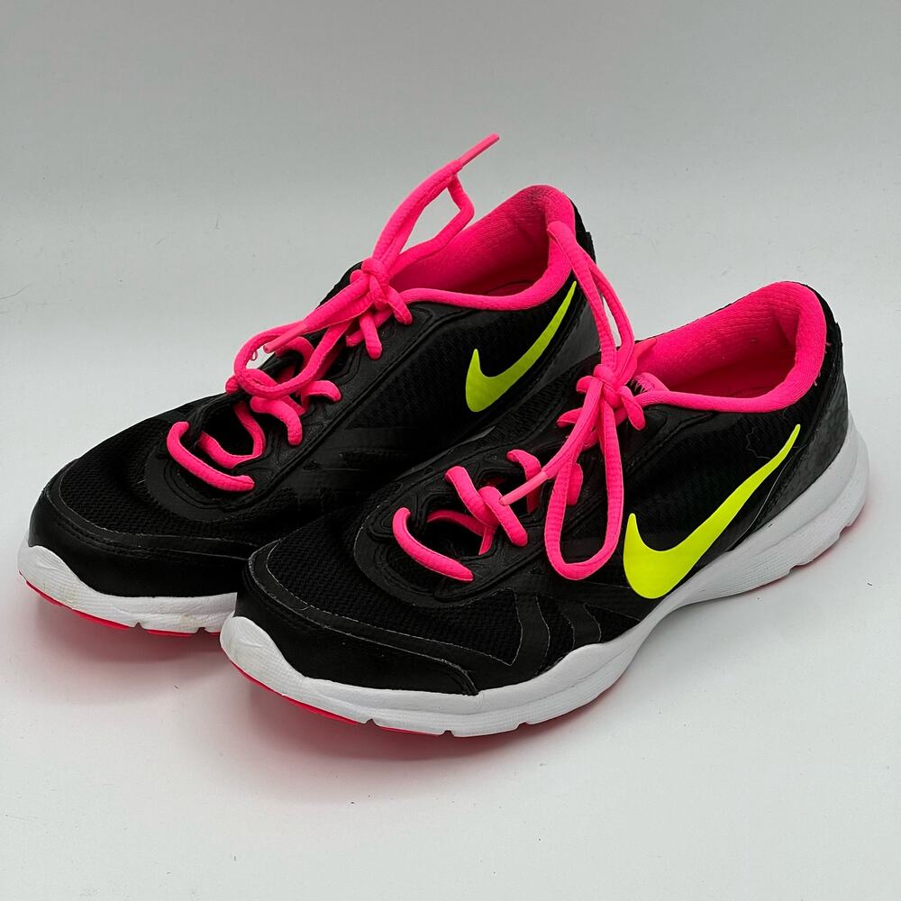Nike Black and Pink Lace Up Sneakers Size 6.5